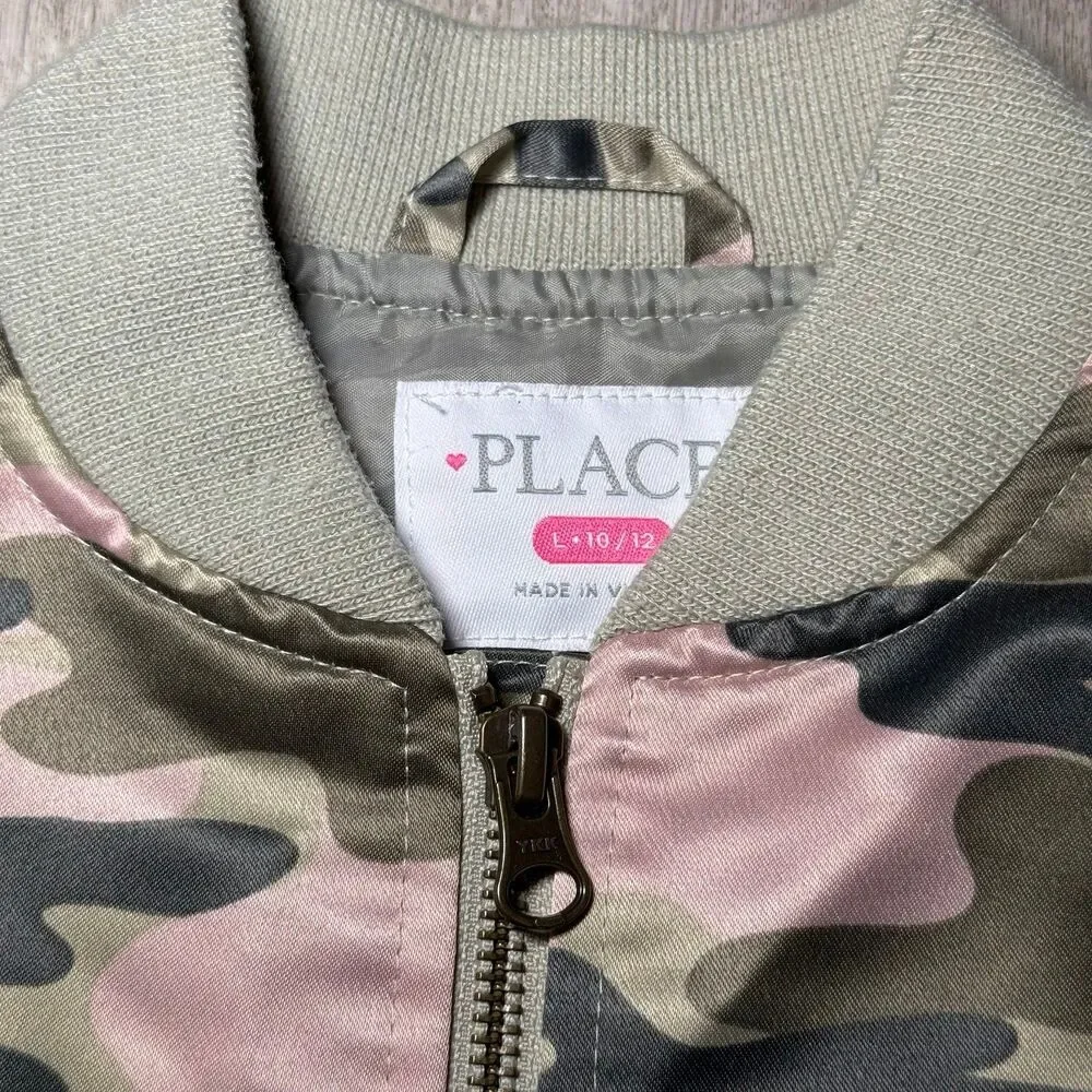 Girls children’s Place‎ size 1012 zip up camo bomber jackete